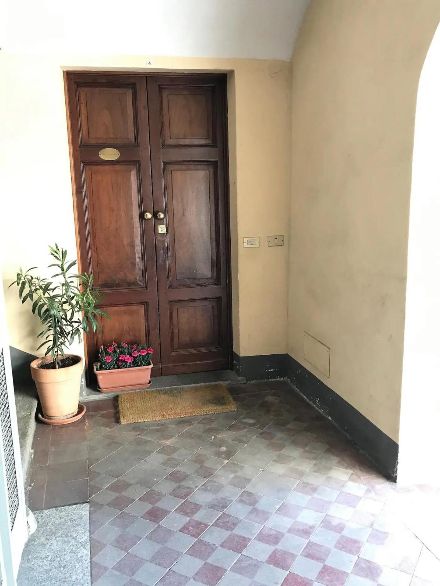 Due Dei Mille. Incantevole Casa In Centro Ad Alba Zewnętrze zdjęcie